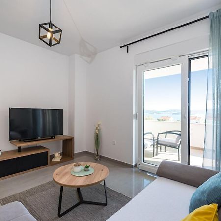 Crowonder Sun Dance Apartments With Heated Swimming Pool Seaview And Garden สเวติ ฟิลลิปปี ยาคอฟ ภายนอก รูปภาพ