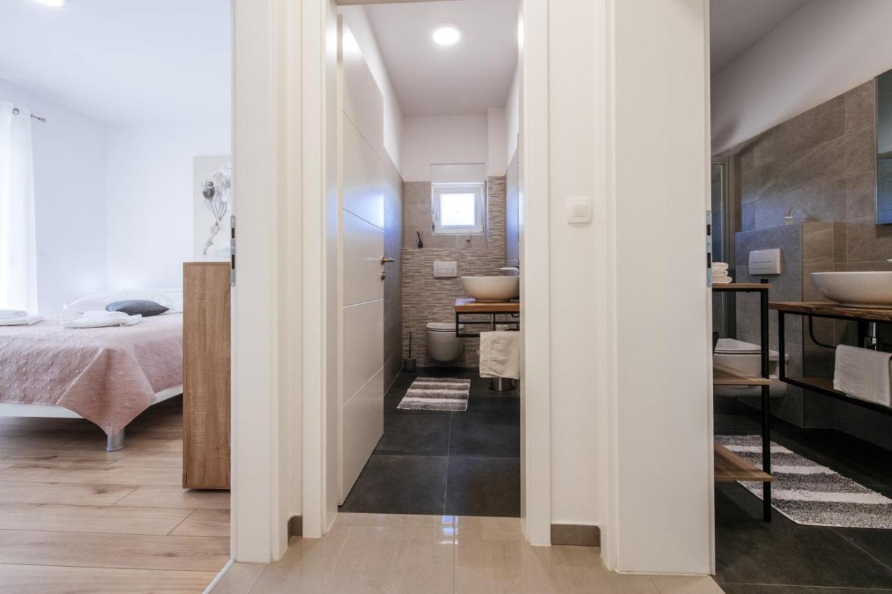 Crowonder Sun Dance Apartments With Heated Swimming Pool Seaview And Garden สเวติ ฟิลลิปปี ยาคอฟ ภายนอก รูปภาพ