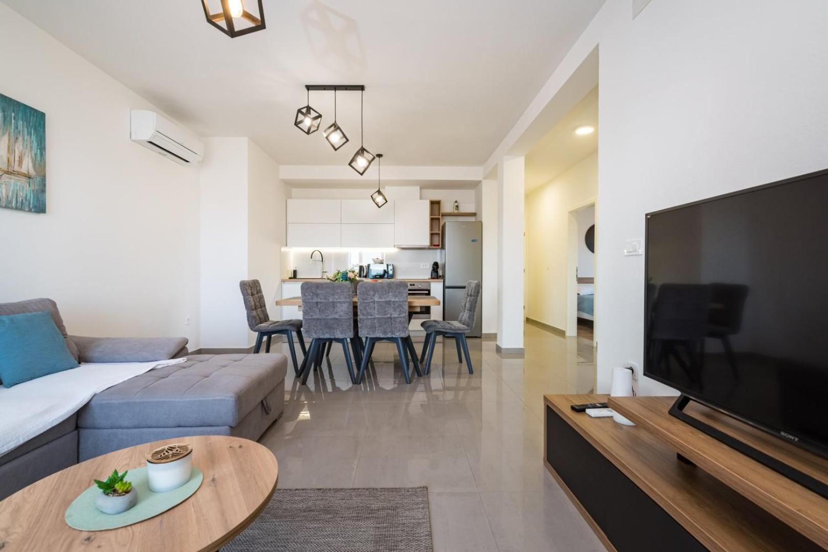 Crowonder Sun Dance Apartments With Heated Swimming Pool Seaview And Garden สเวติ ฟิลลิปปี ยาคอฟ ภายนอก รูปภาพ