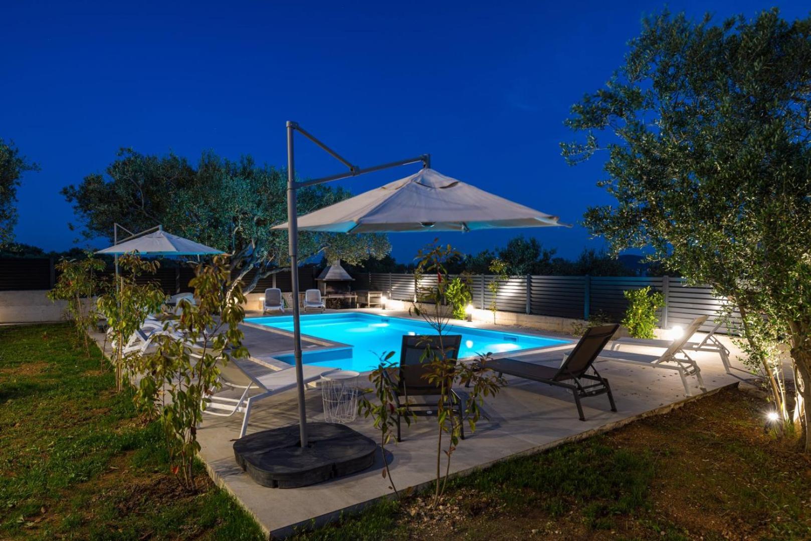 Crowonder Sun Dance Apartments With Heated Swimming Pool Seaview And Garden สเวติ ฟิลลิปปี ยาคอฟ ภายนอก รูปภาพ