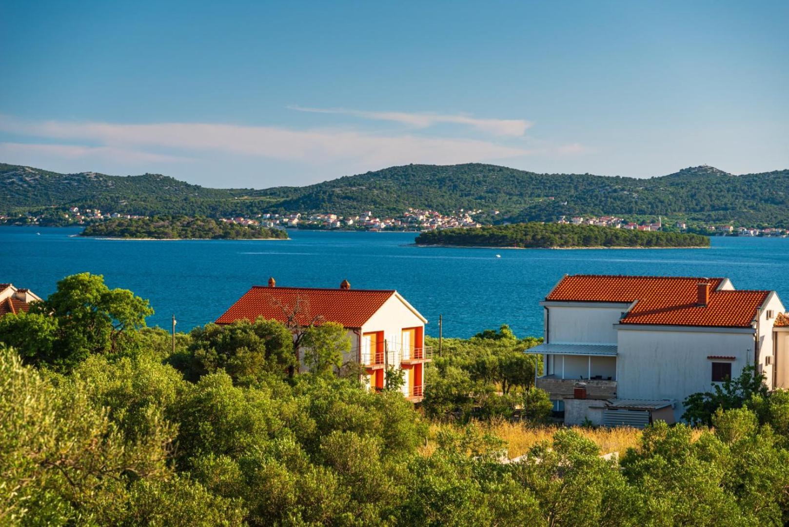 Crowonder Sun Dance Apartments With Heated Swimming Pool Seaview And Garden สเวติ ฟิลลิปปี ยาคอฟ ภายนอก รูปภาพ